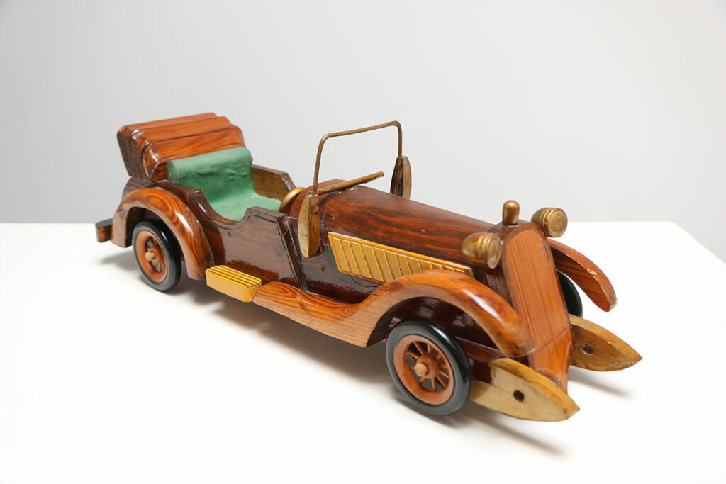 vintage houten oldtimer auto