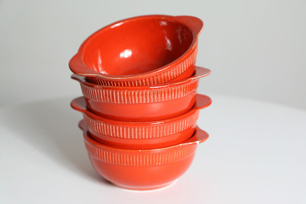 Vintage soepkommen rood