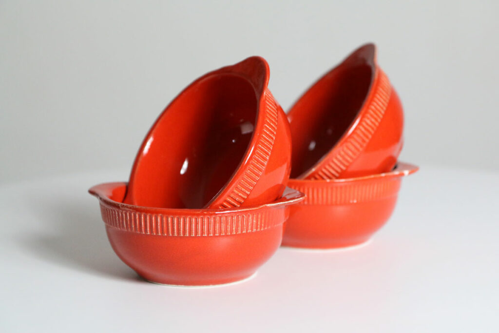 Vintage soepkommen rood