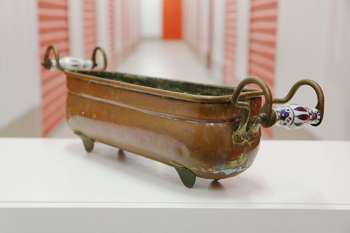 Bloempot in koperkleur