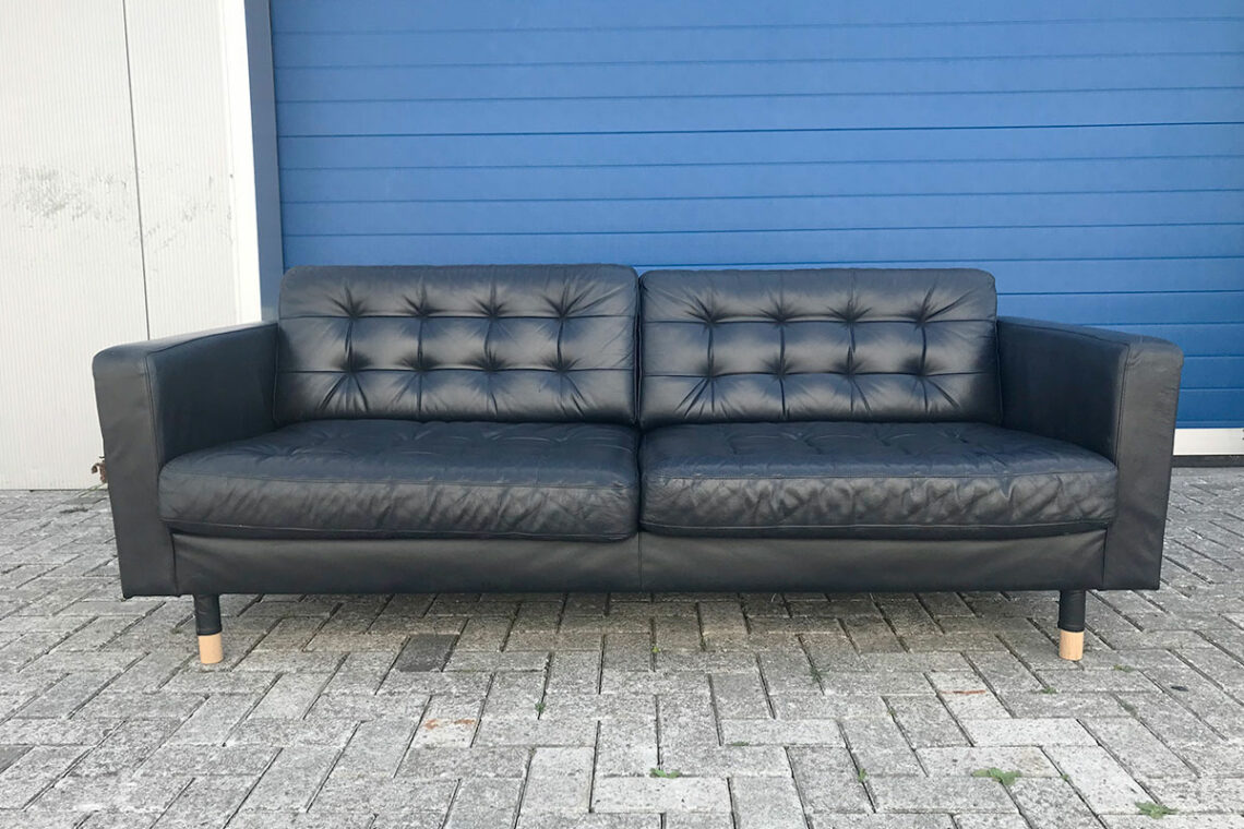 Leren bank schoonmaken met groene zeep