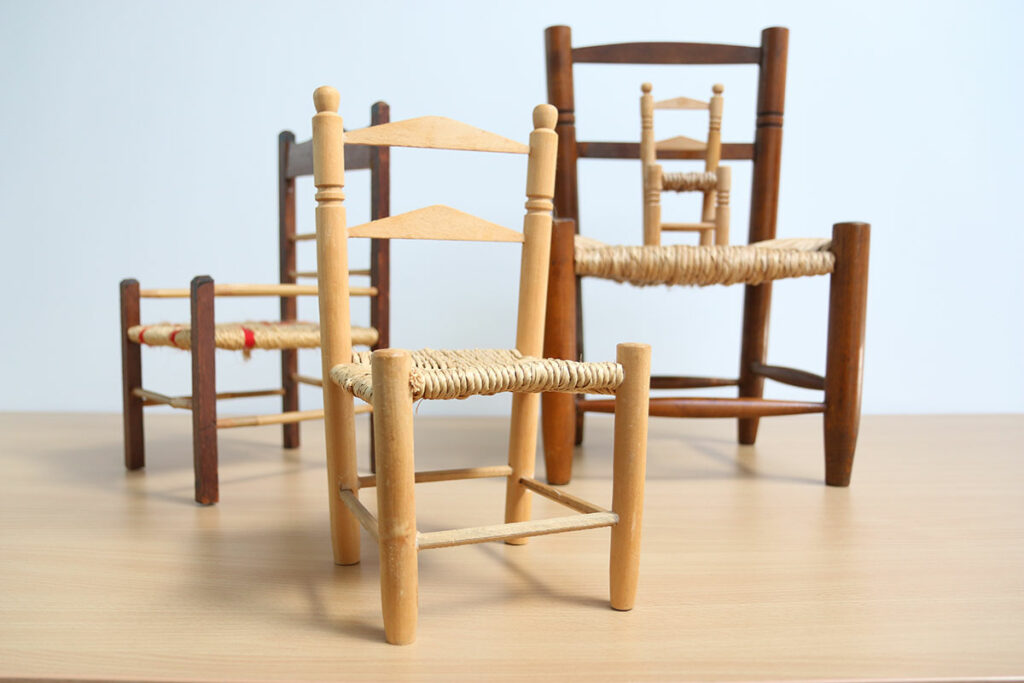 Ouderwetse poppenstoel