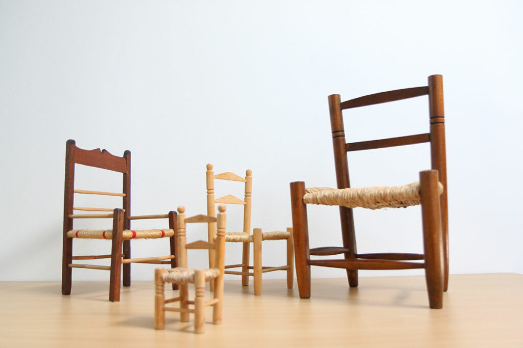 Ouderwetse poppenstoel