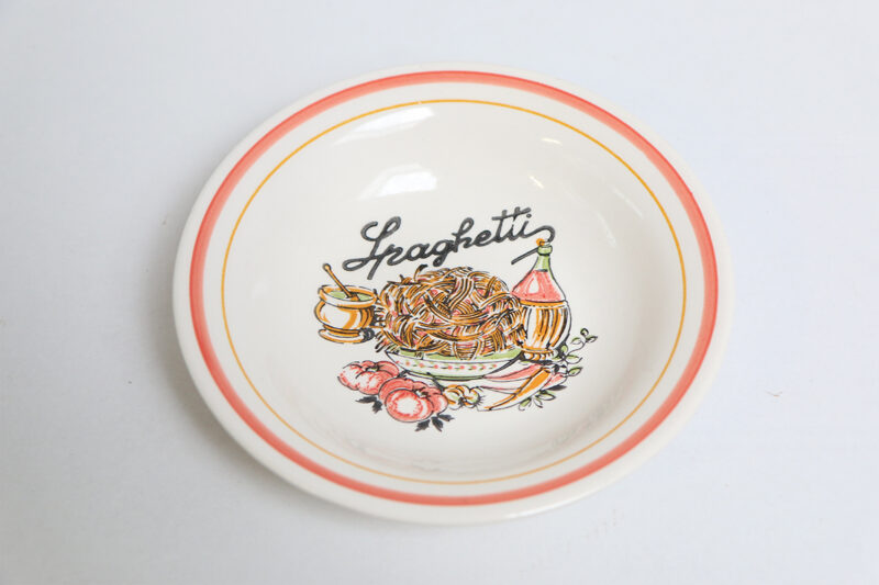 Vintage Ironstone Spaghetti bord