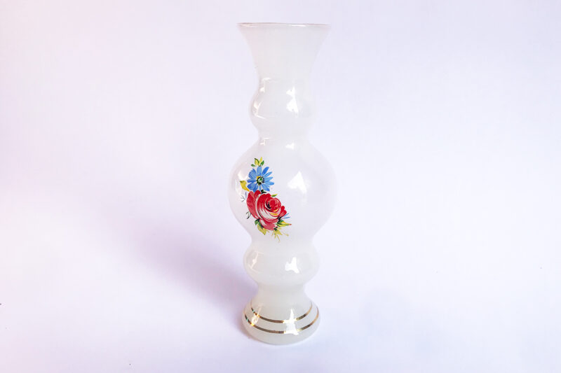 Wit glazen vaasje vintage