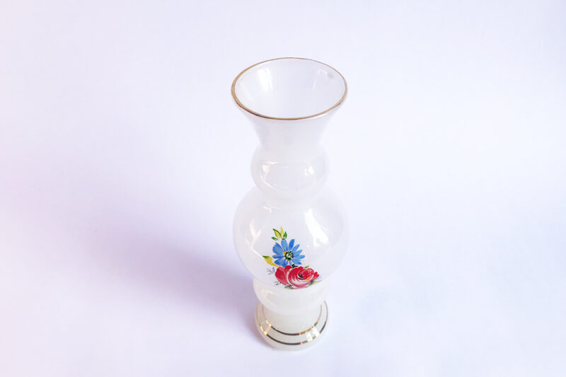 Wit glazen vaasje vintage