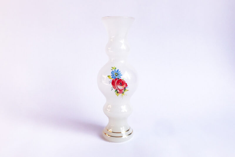 Wit glazen vaasje vintage