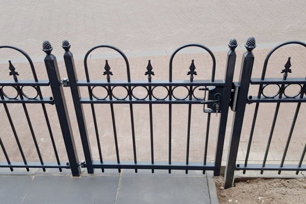 Sierhekwerk met bogen