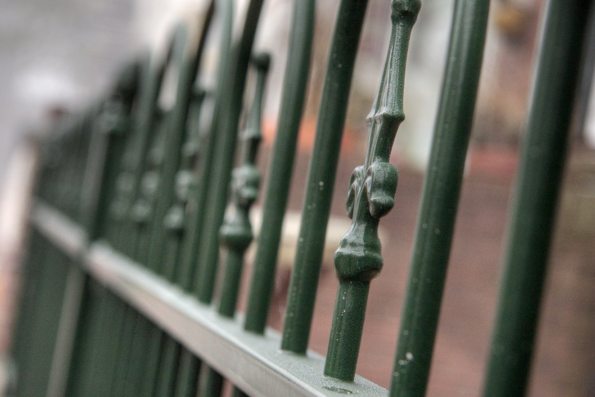 Sierhekwerk plaatsen: zo doe je dat