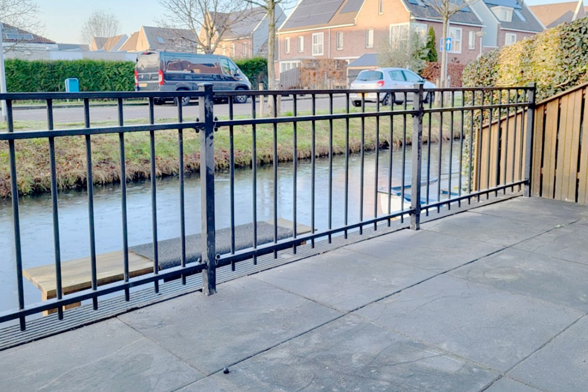 Een tuinhek inclusief plaatsing: gemak en perfectie in één
