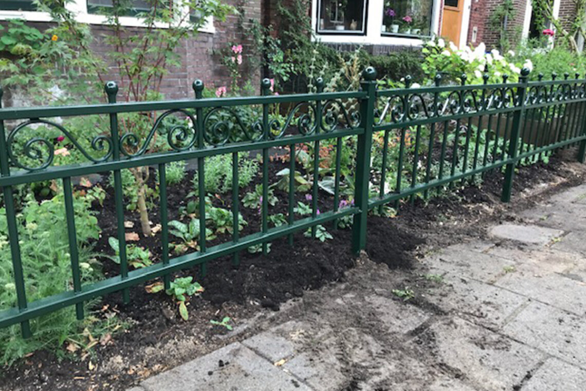 Wat is een metalen tuinhek