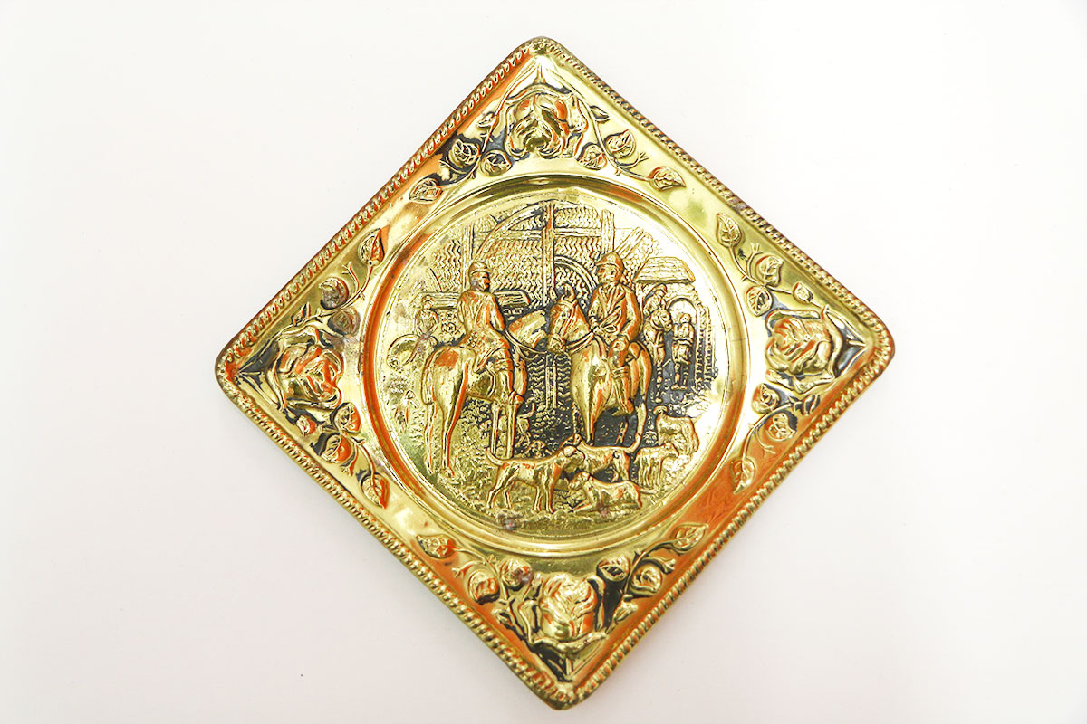 Hoe maak je koperen wandborden schoon?