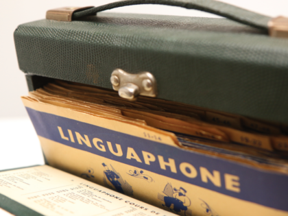 Vintage Linguaphone cursus Frans met opbergkoffer en grammofoonplaten